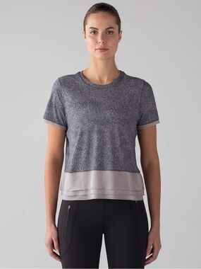 Lululemon Sole Training Short Sleeve Athletic Top Women’s 8